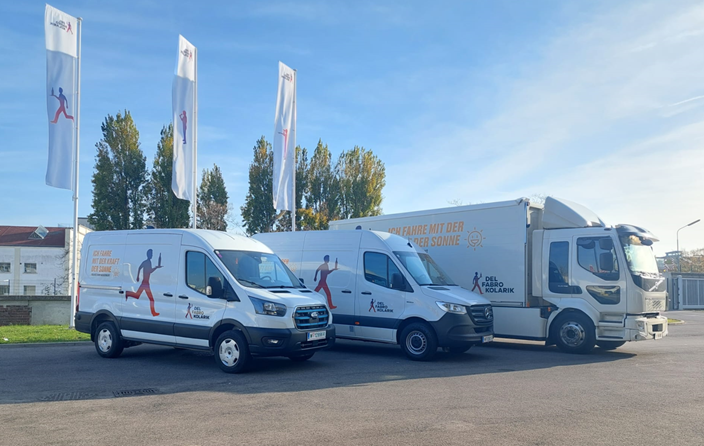 Das Bild zeigt Fahrzeuge von Del Fabro Kolarik.